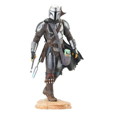 Star Wars The Mandalorian statuette Premier Collection The Mandalorian with The Child   25 cm